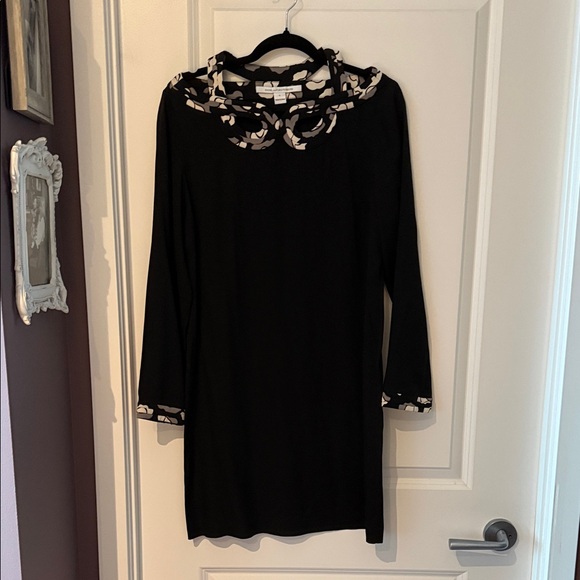 Diane Von Furstenberg Dresses & Skirts - Diane Von Furstenberg Black Tunic Dress with White and Grey Accents